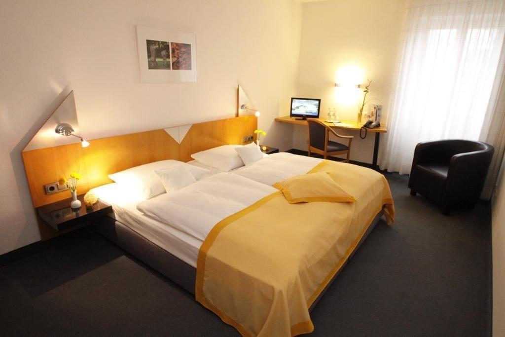 Prima Hotel Havelland Groß Kreutz Buitenkant foto